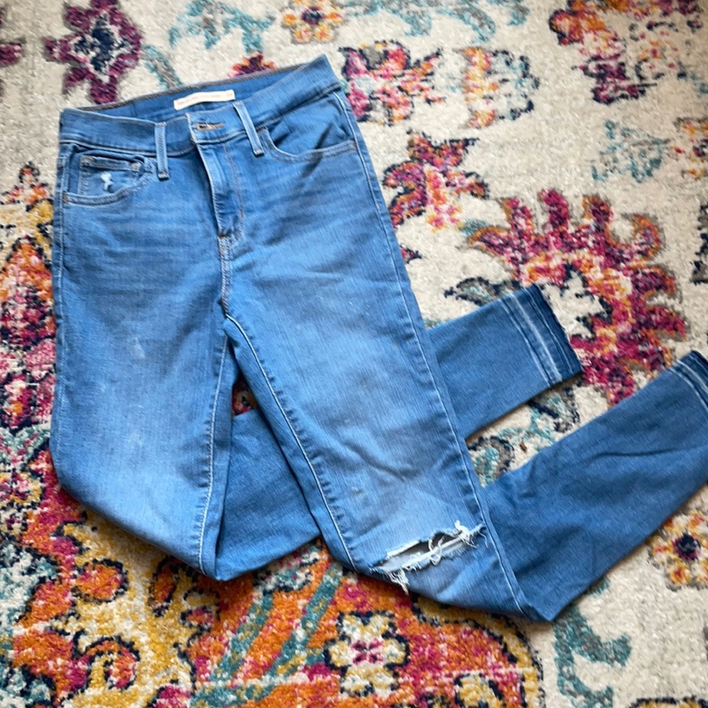 Levi 720 high rise super skinny jeans - 24